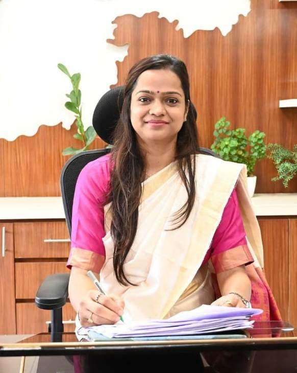 Tmt . Vandana Garg IAS